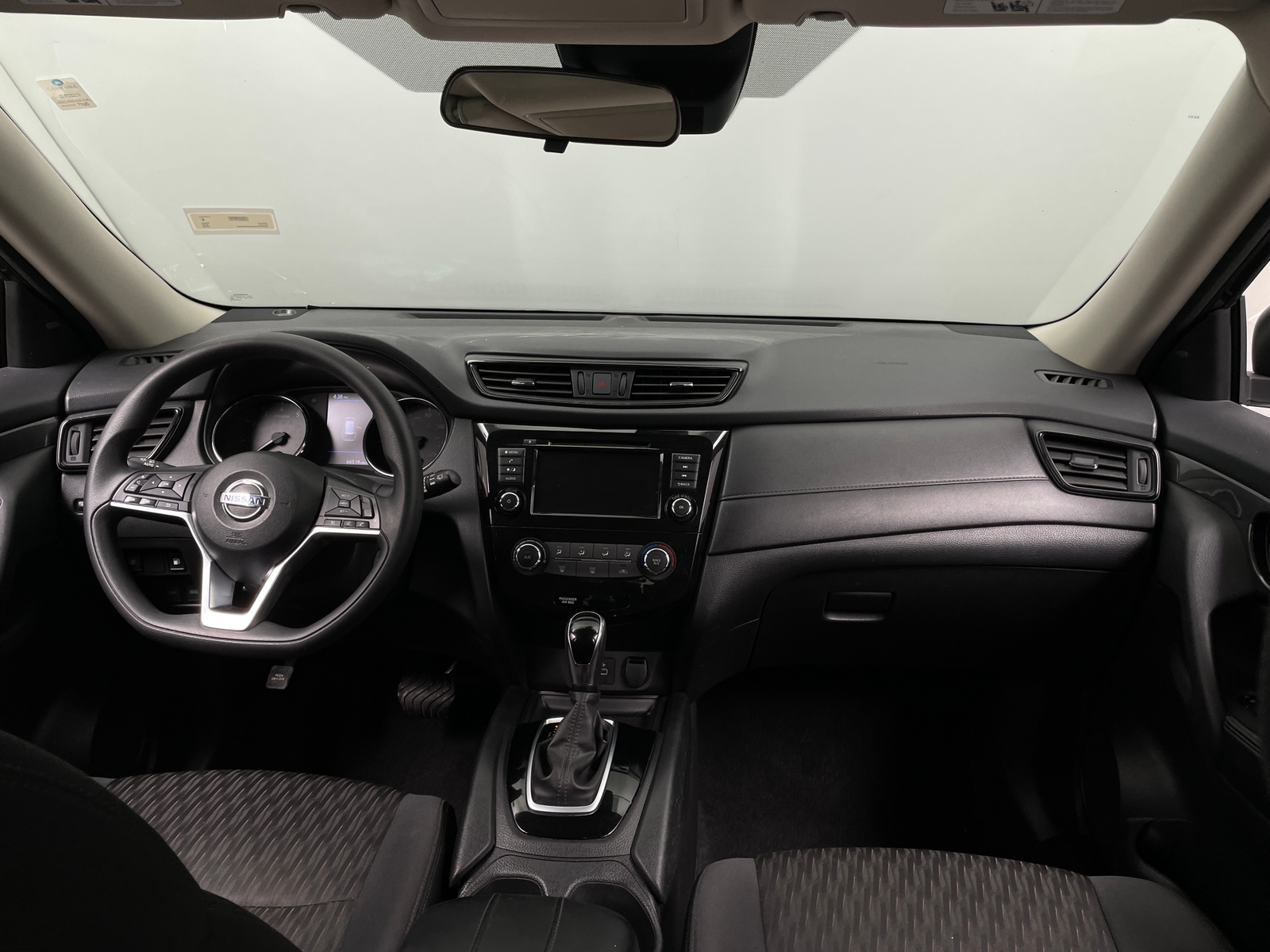 Thumbnail: 2019 Nissan Rogue - 3