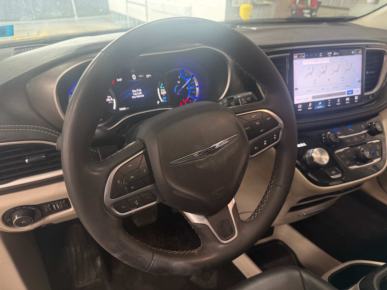 Thumbnail: 2024 Chrysler Pacifica - 4