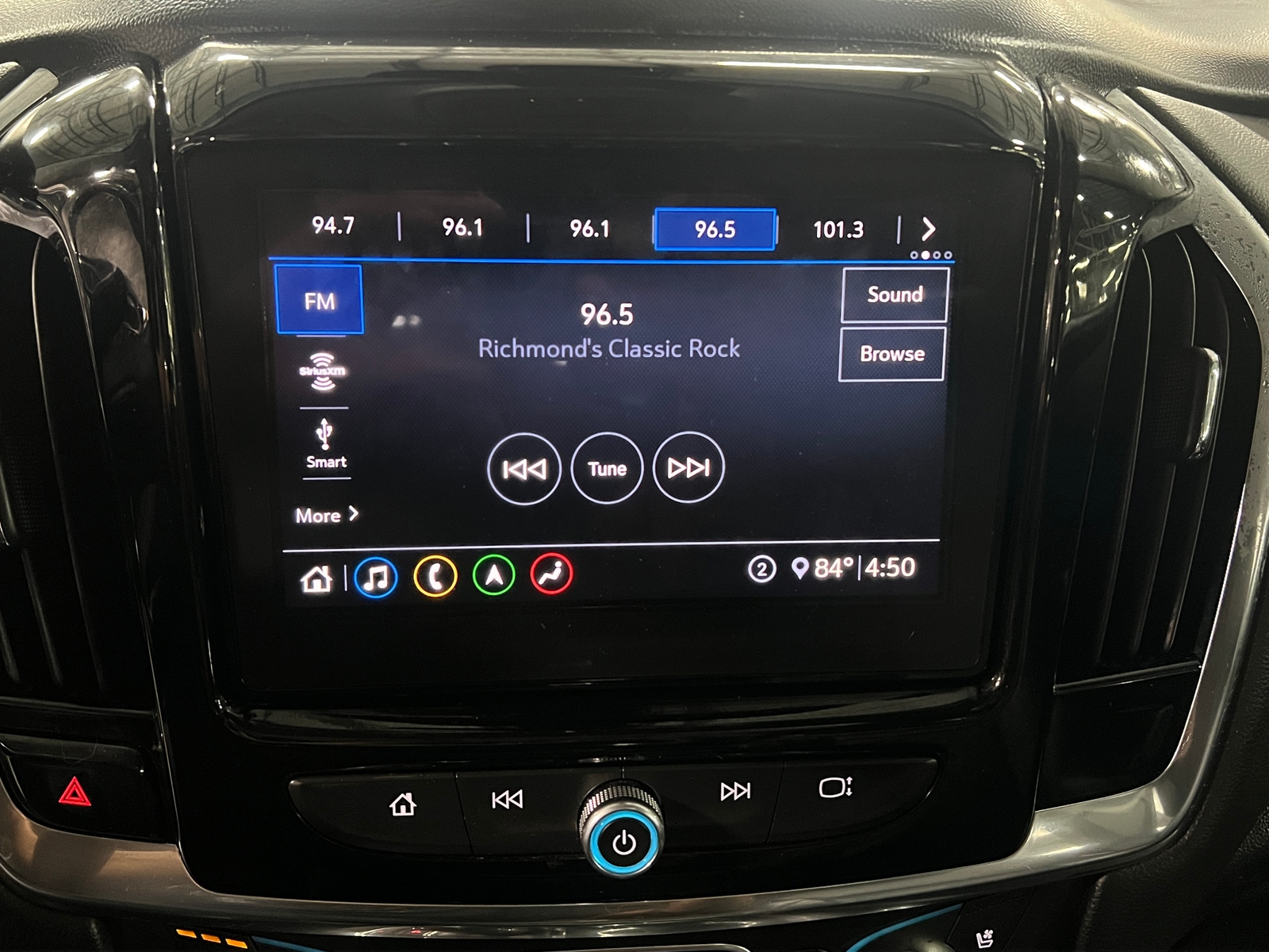 Thumbnail: 2020 Chevrolet Traverse - 3