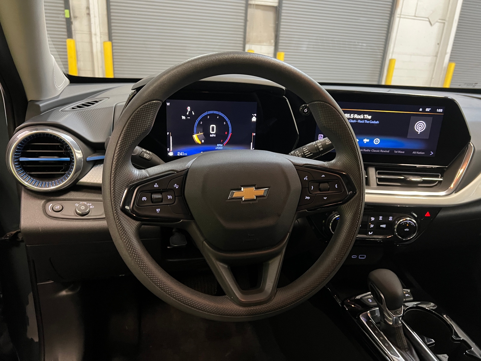 Thumbnail: 2025 Chevrolet Trax - 5