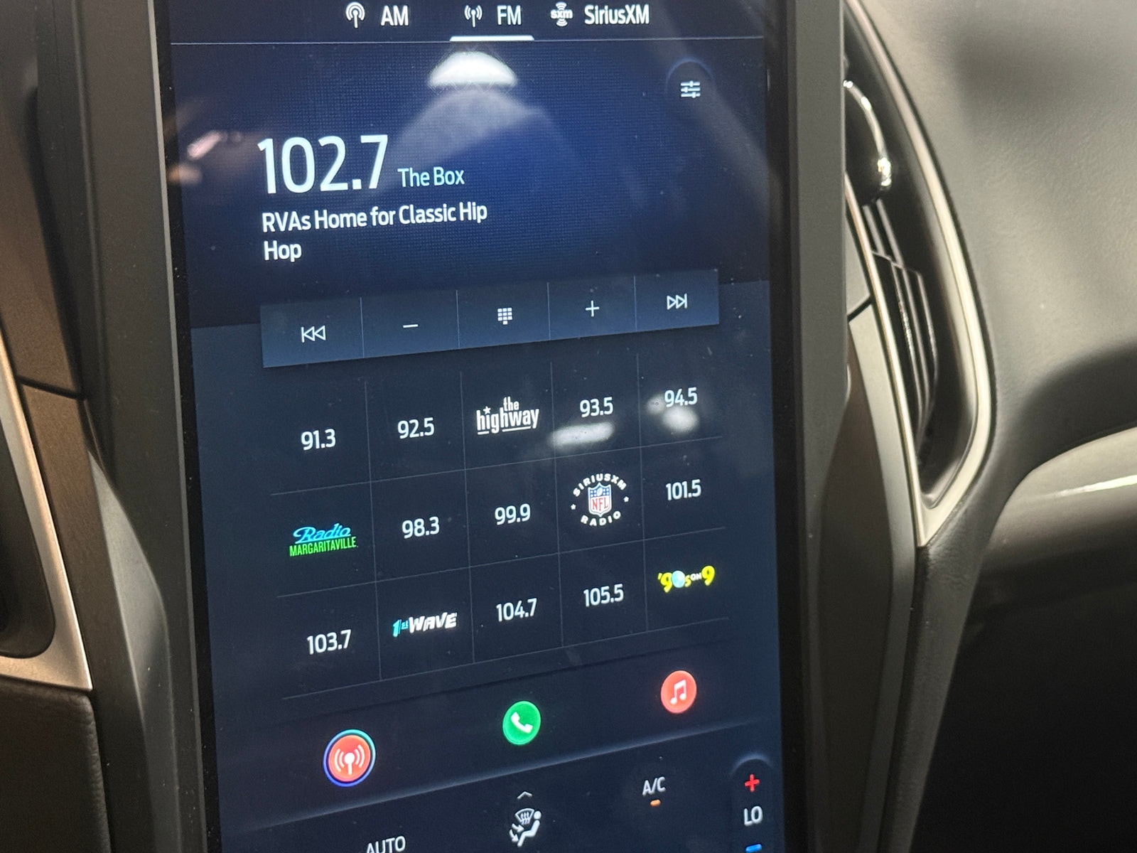 Thumbnail: 2024 Ford Edge - 3