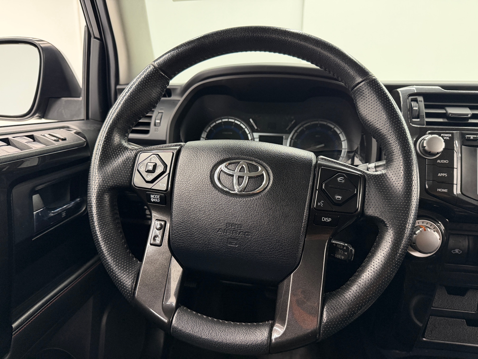 Thumbnail: 2014 Toyota 4Runner - 5