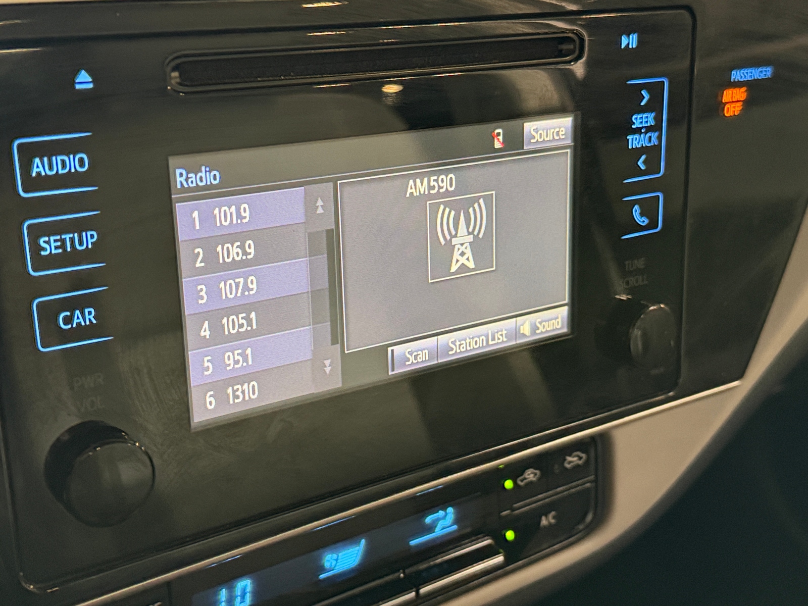 Thumbnail: 2019 Toyota Corolla - 4