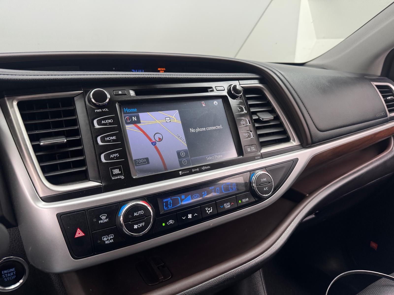 Thumbnail: 2016 Toyota Highlander - 3