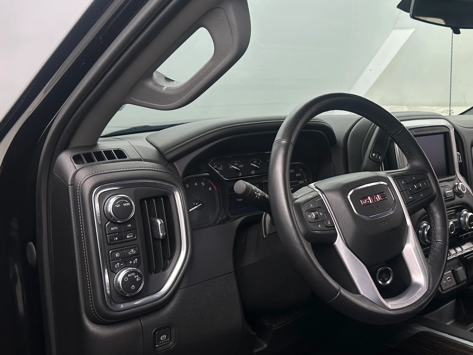 Thumbnail: 2021 GMC Sierra 1500 - 3
