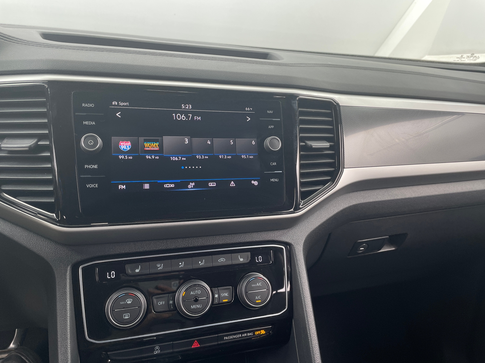 Thumbnail: 2023 Volkswagen Atlas - 3