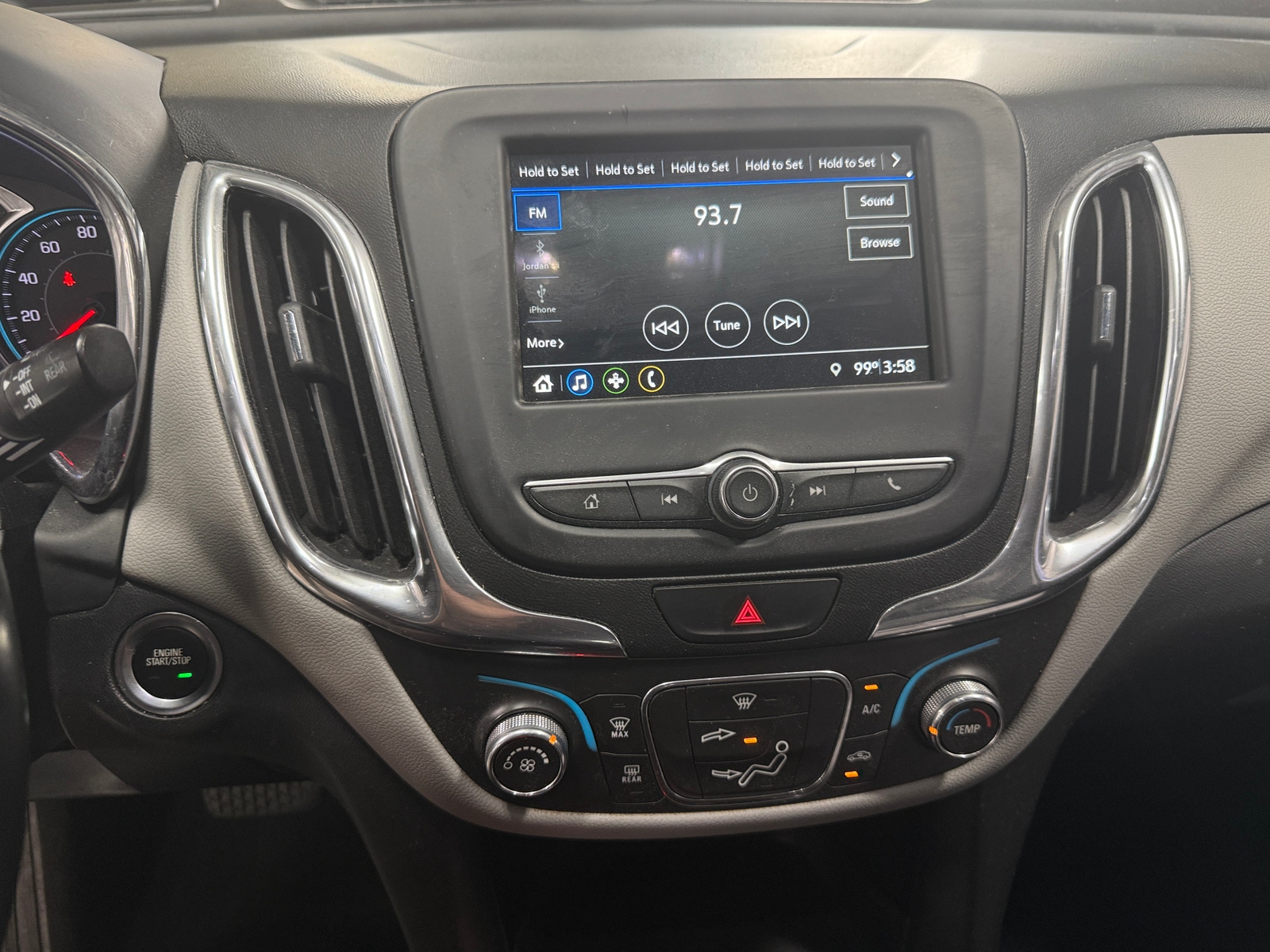 Thumbnail: 2019 Chevrolet Equinox - 4
