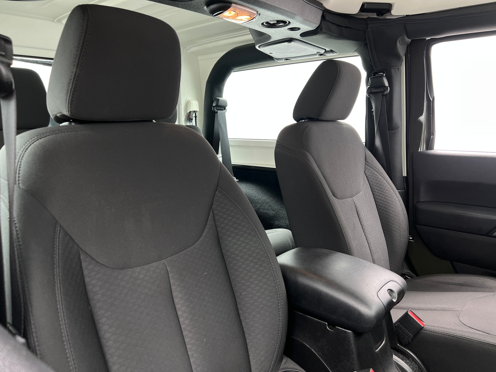 Thumbnail: 2016 Jeep Wrangler - 2