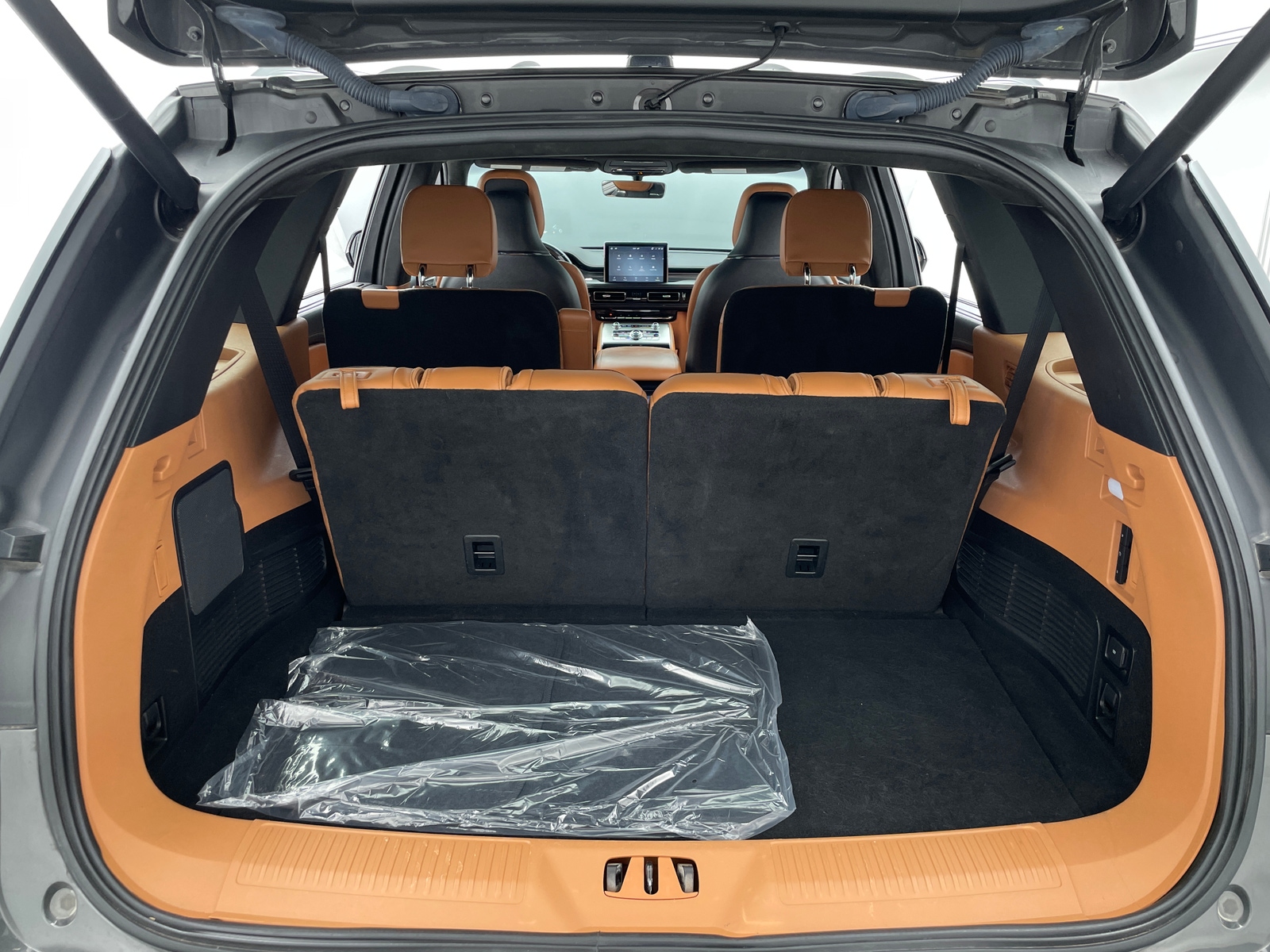 Thumbnail: 2023 Lincoln Aviator - 6