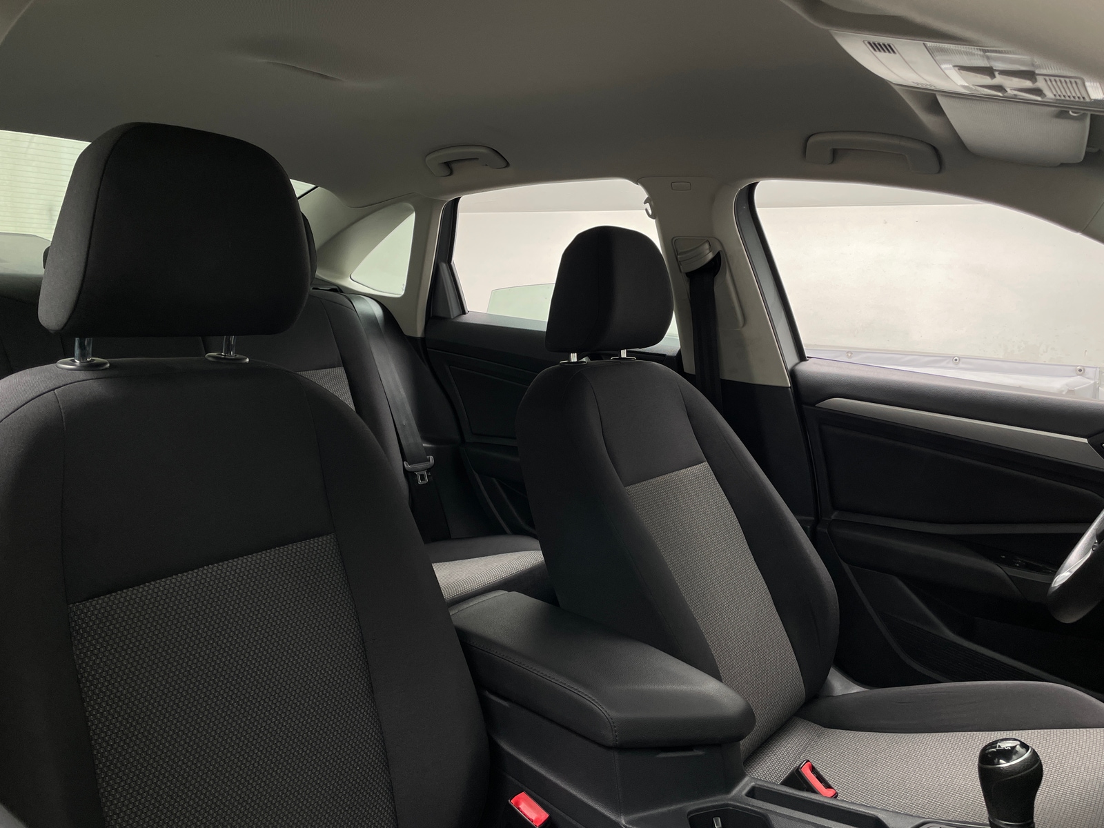 Thumbnail: 2019 Volkswagen Jetta - 2