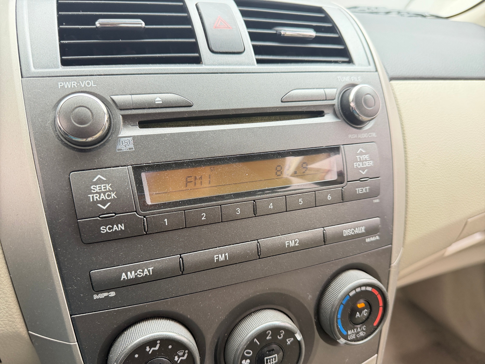 Thumbnail: 2011 Toyota Corolla - 4