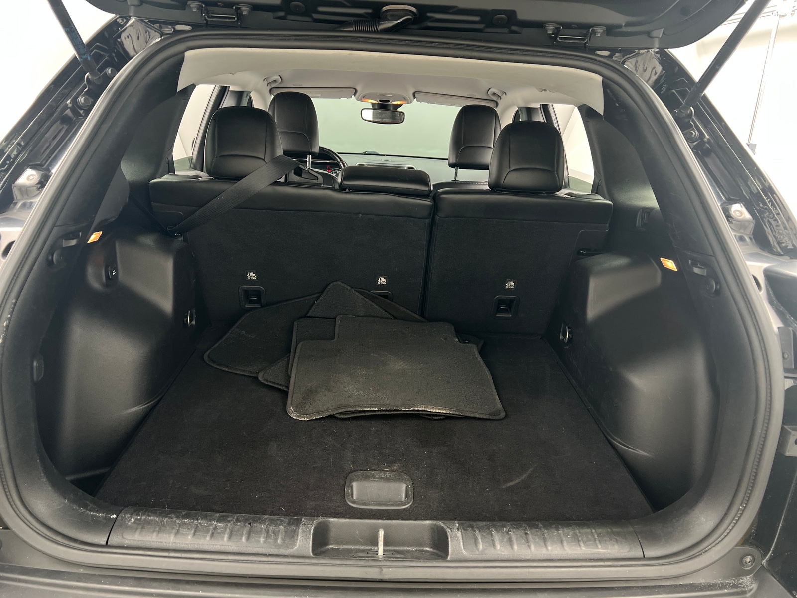 Thumbnail: 2021 Jeep Cherokee - 6