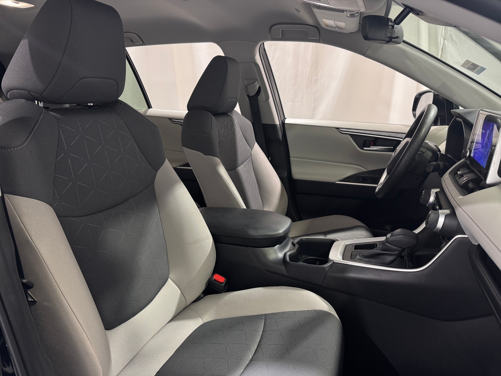 Thumbnail: 2025 Toyota RAV4 - 2