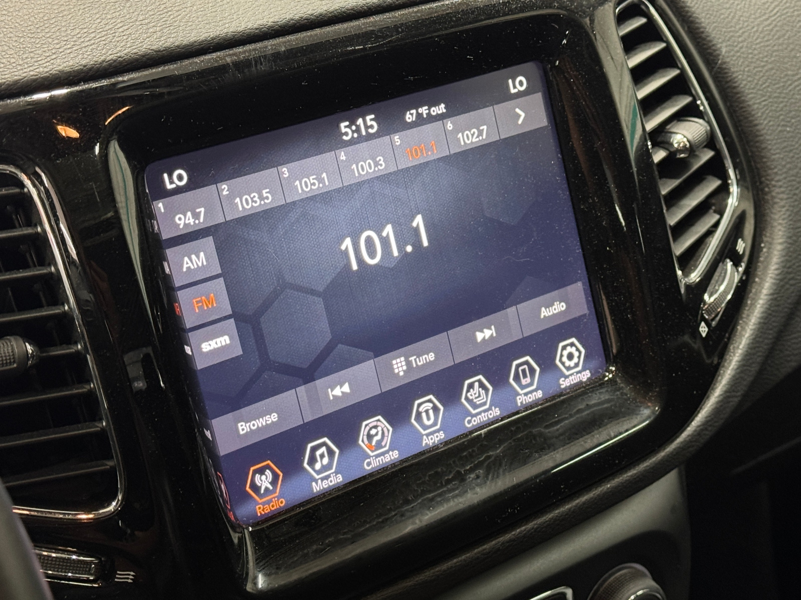 Thumbnail: 2021 Jeep Compass - 3