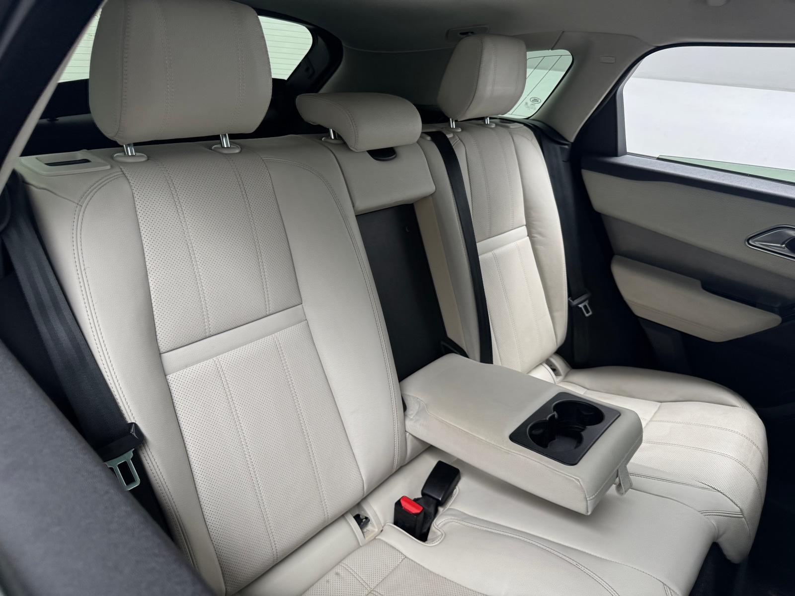 Thumbnail: 2020 Land Rover Range Rover Velar - 5