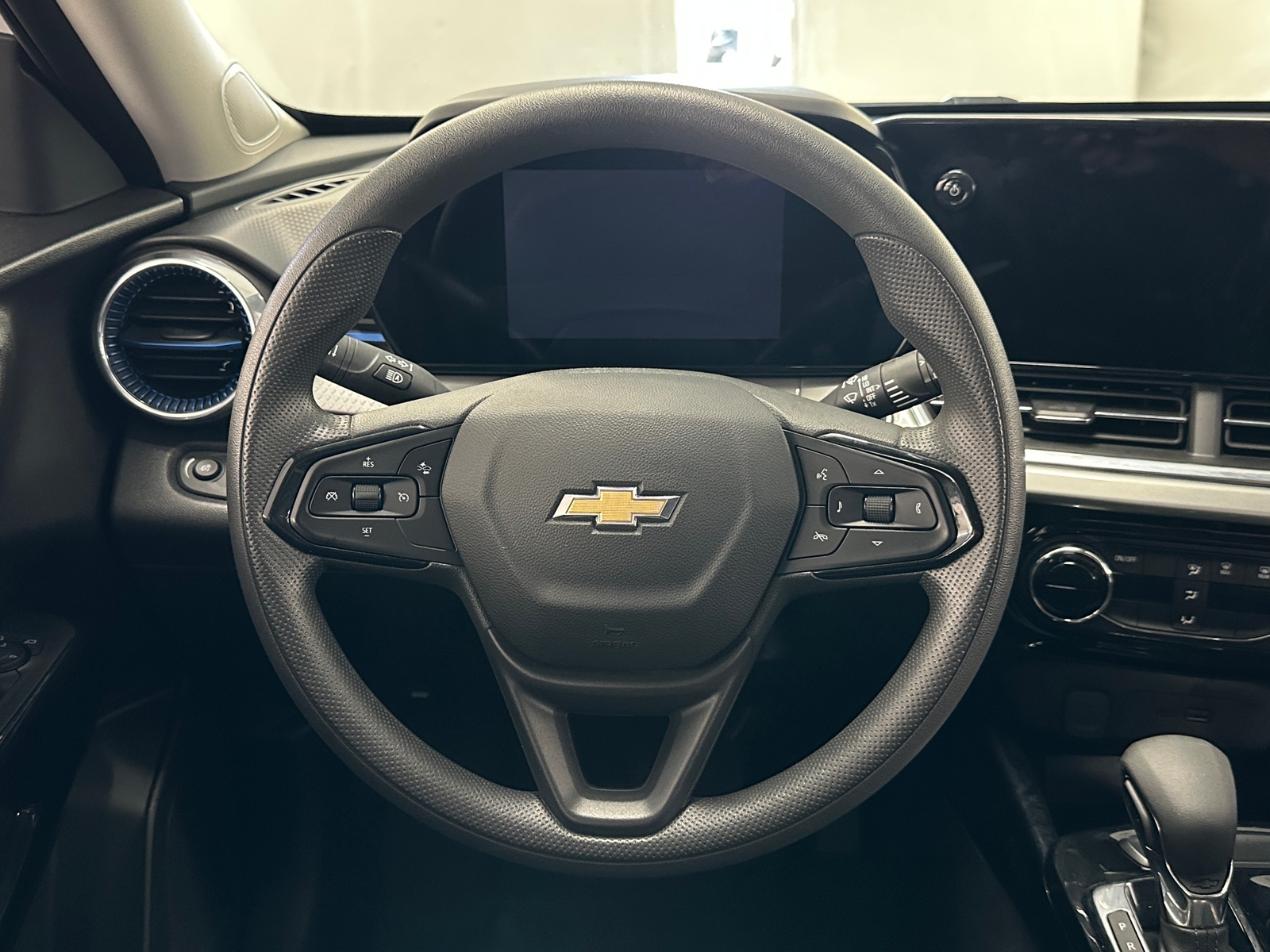 Thumbnail: 2025 Chevrolet Trax - 4