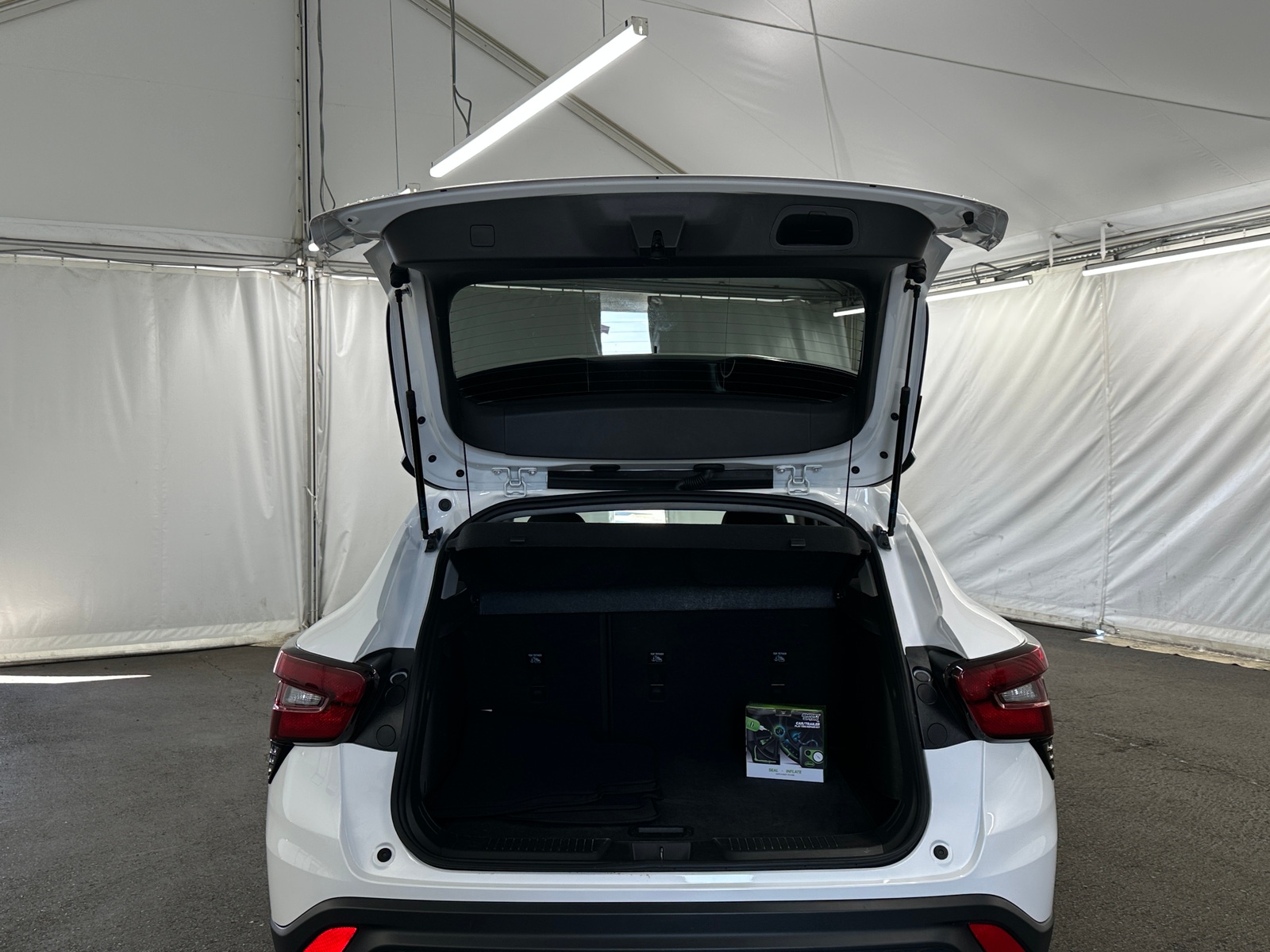 Thumbnail: 2025 Chevrolet Trax - 6