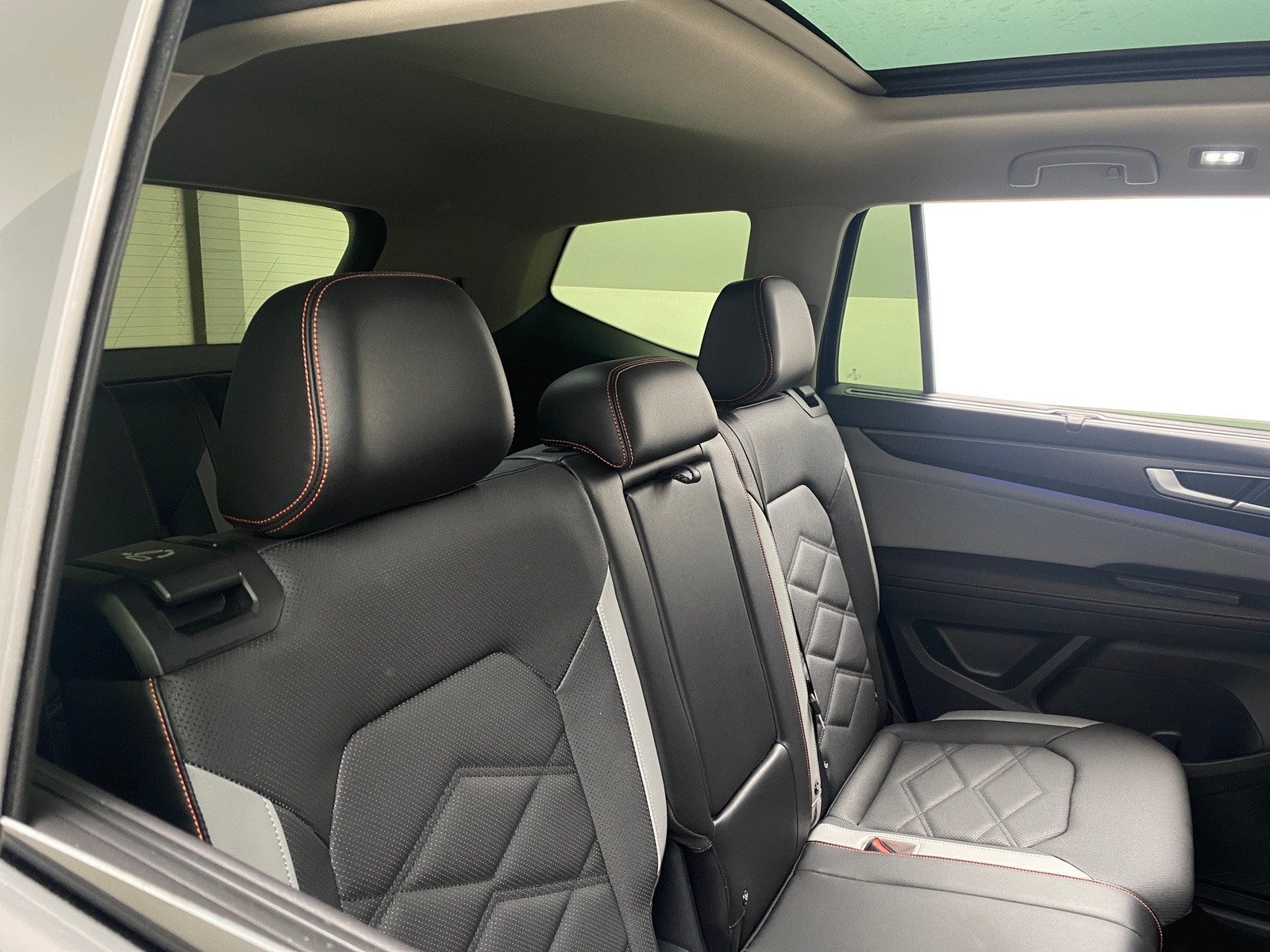 Thumbnail: 2024 Volkswagen Atlas - 5