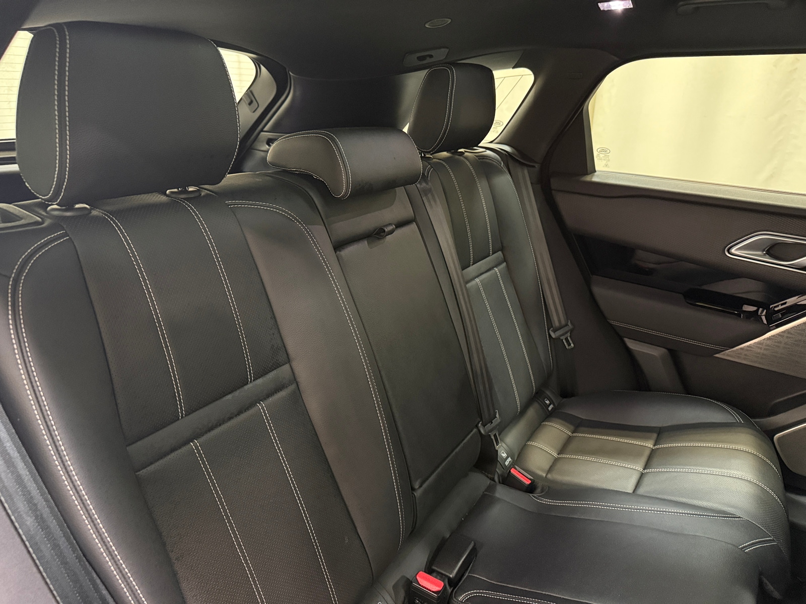 Thumbnail: 2022 Land Rover Range Rover Velar - 5