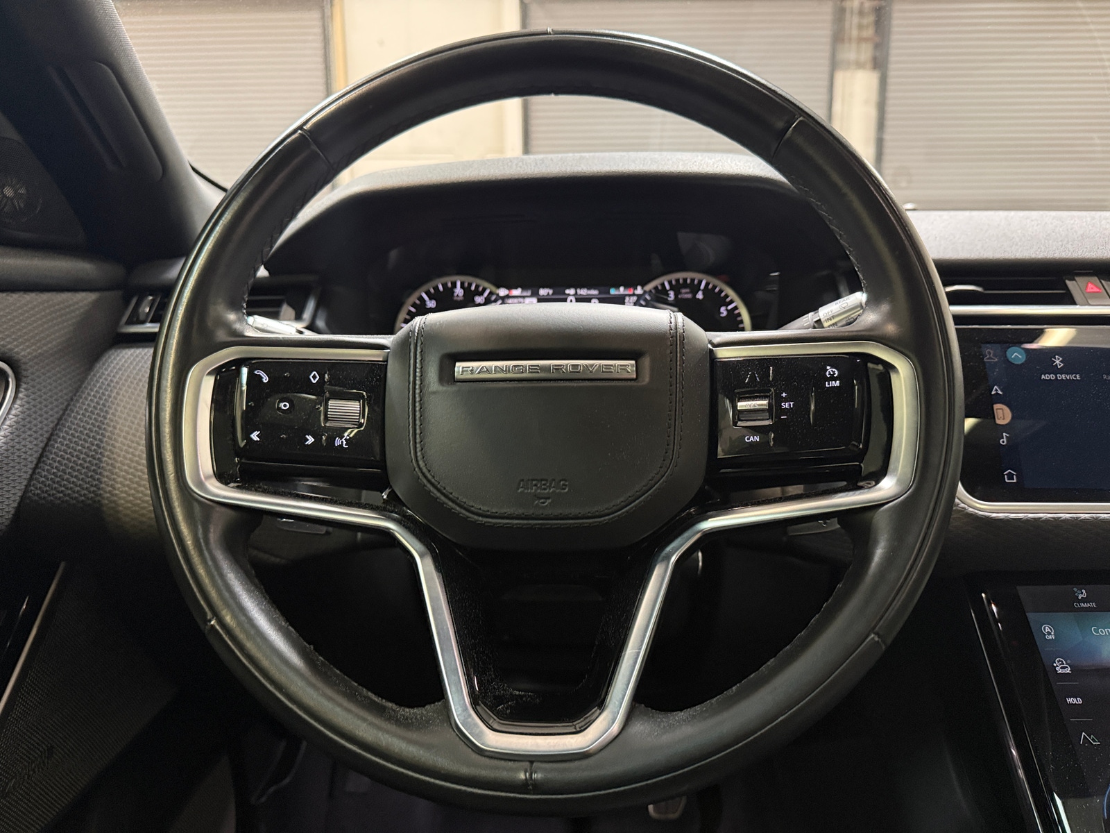Thumbnail: 2022 Land Rover Range Rover Velar - 4