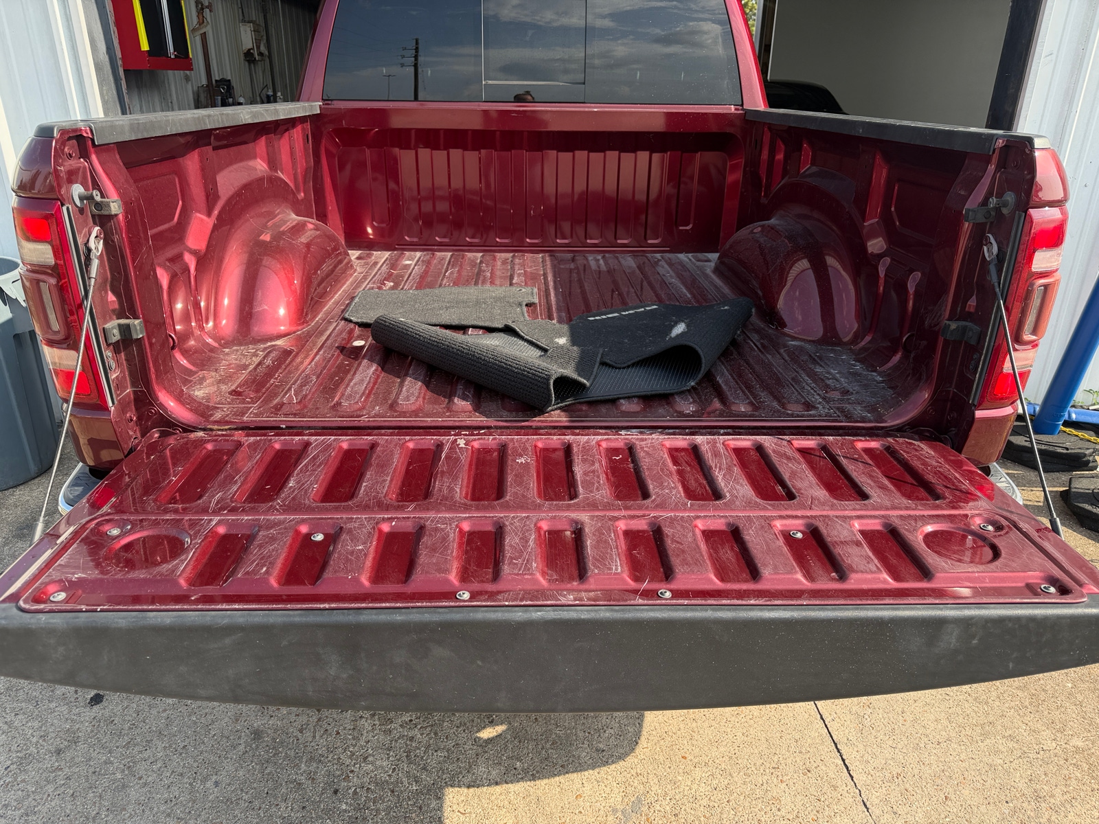 Thumbnail: 2020 RAM 1500 - 6