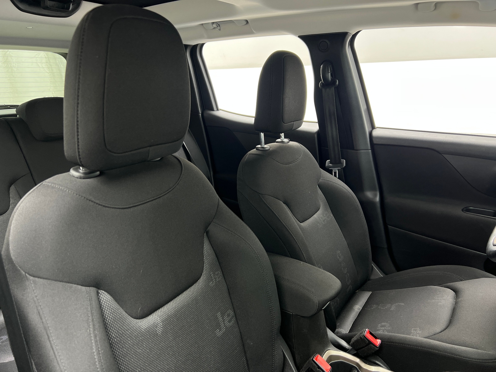 Thumbnail: 2017 Jeep Renegade - 2