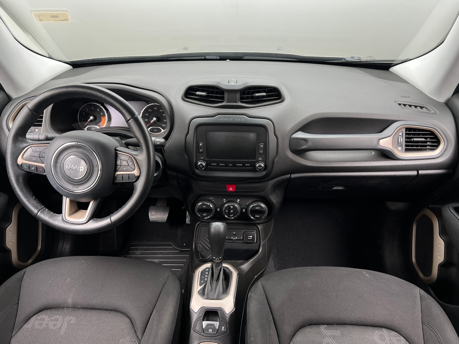Thumbnail: 2017 Jeep Renegade - 3