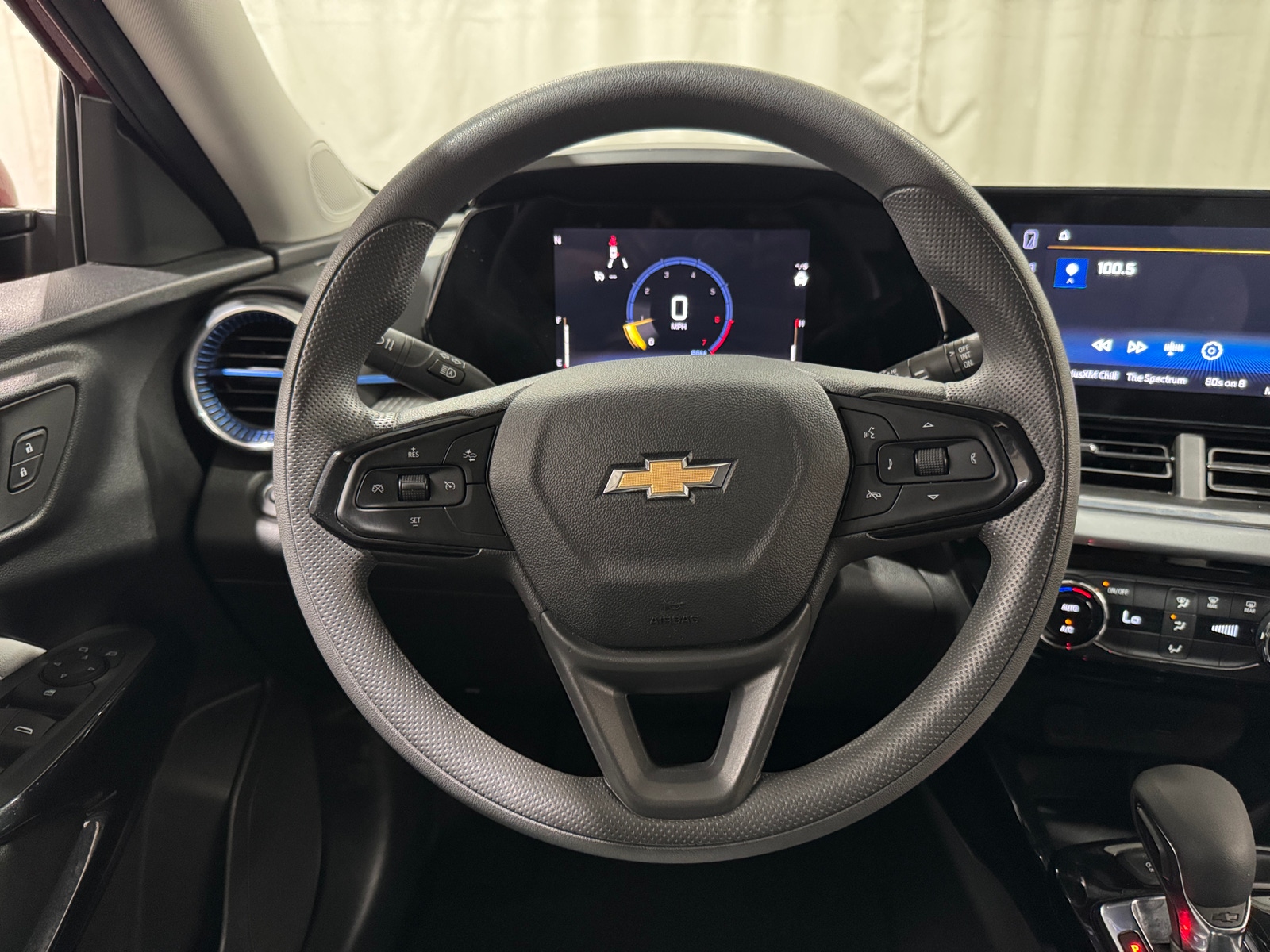 Thumbnail: 2025 Chevrolet Trax - 4