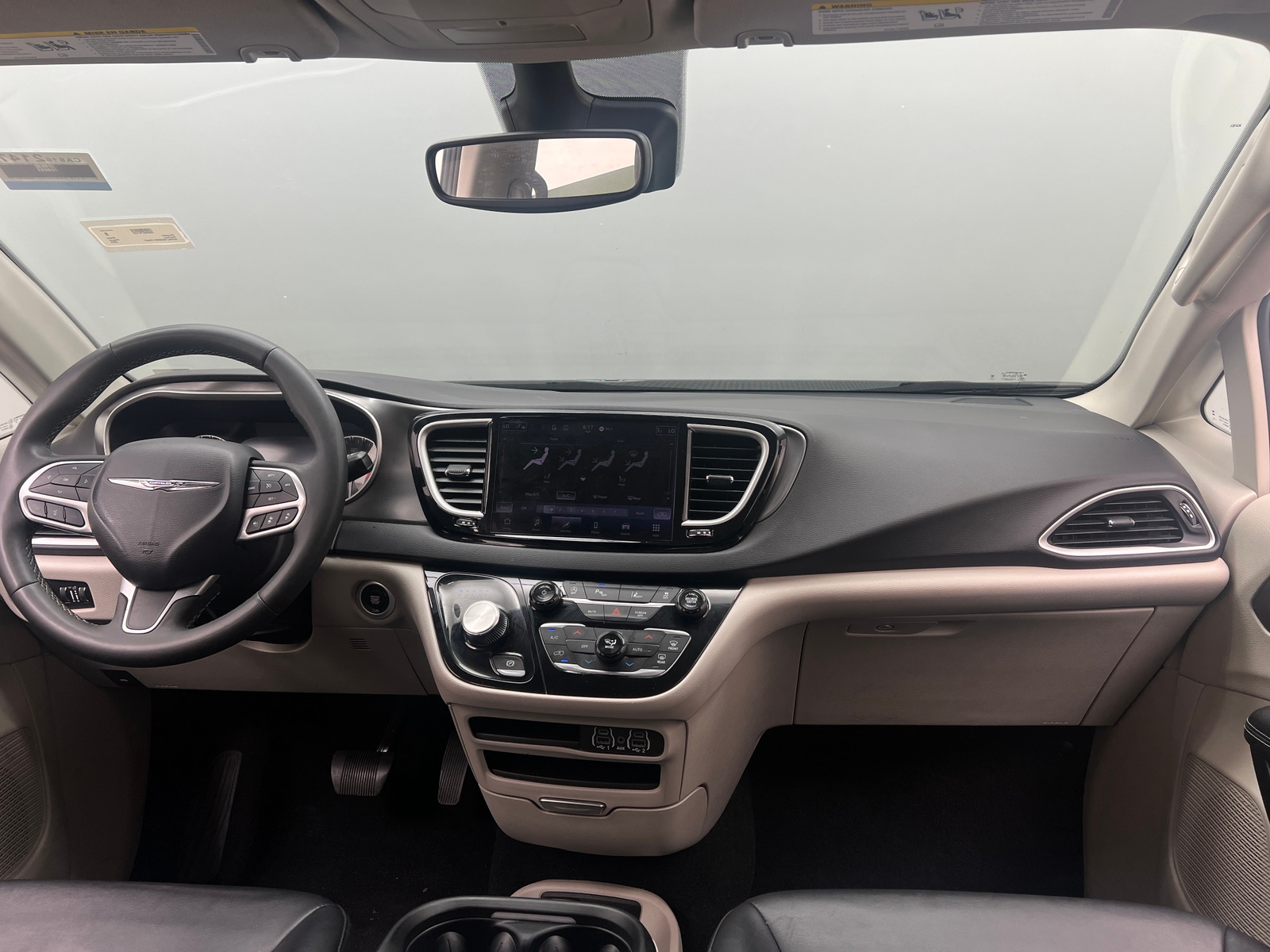 Thumbnail: 2024 Chrysler Pacifica - 2