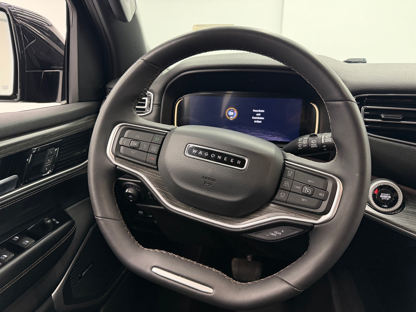 Thumbnail: 2024 Jeep Wagoneer - 4