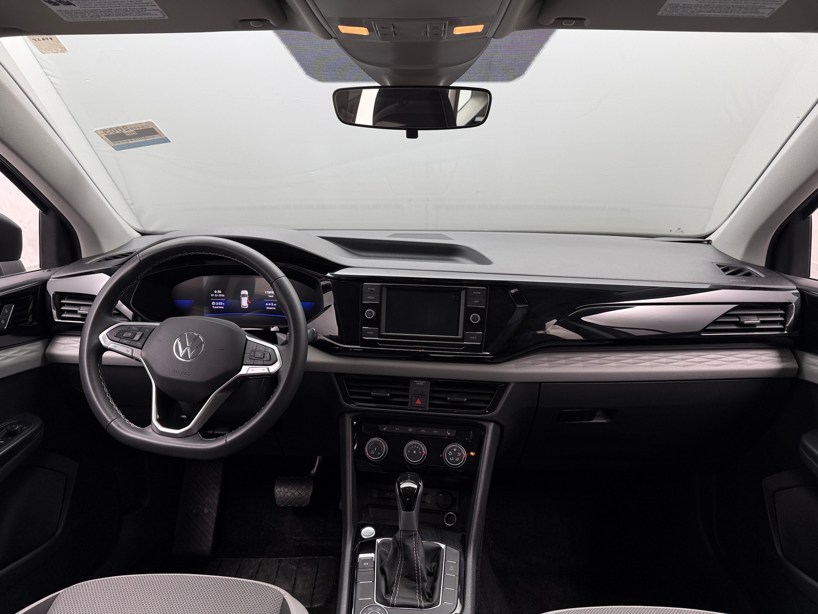 Thumbnail: 2024 Volkswagen Taos - 3