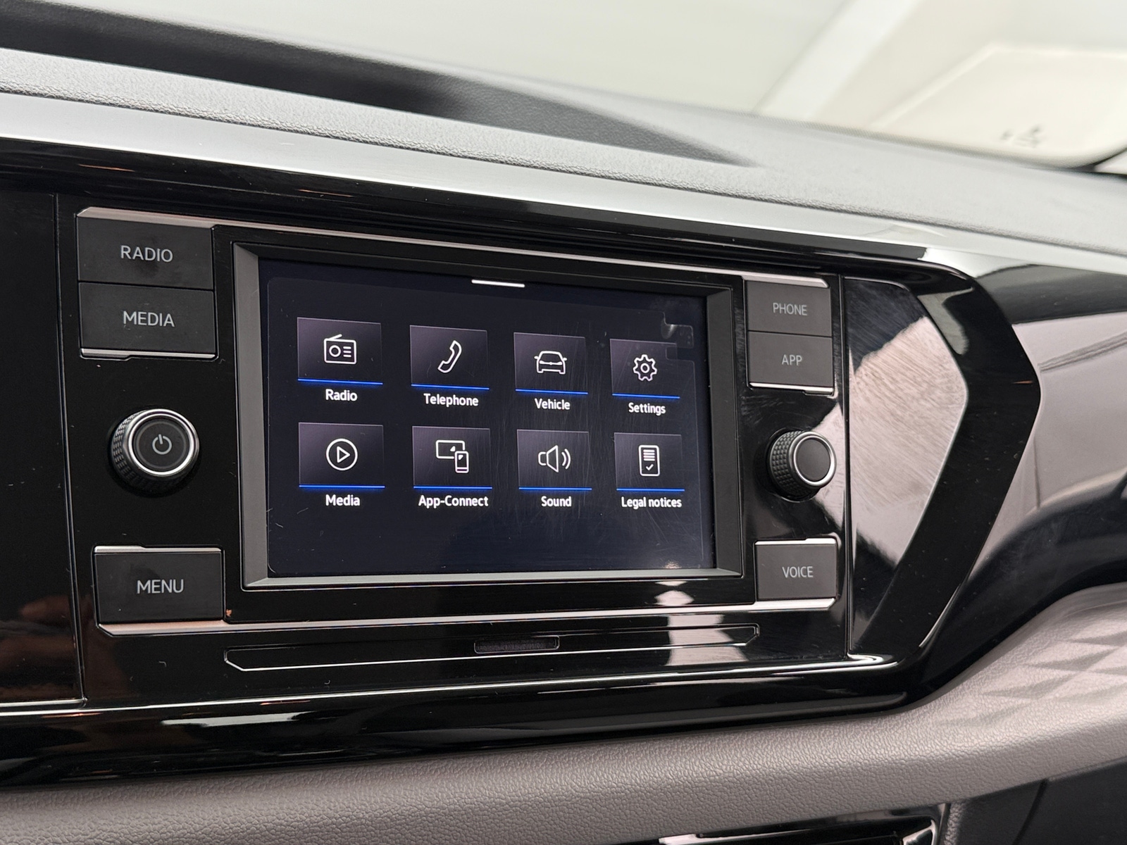 Thumbnail: 2024 Volkswagen Taos - 4