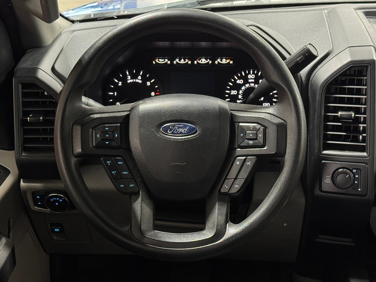 Thumbnail: 2019 Ford Econoline - 5