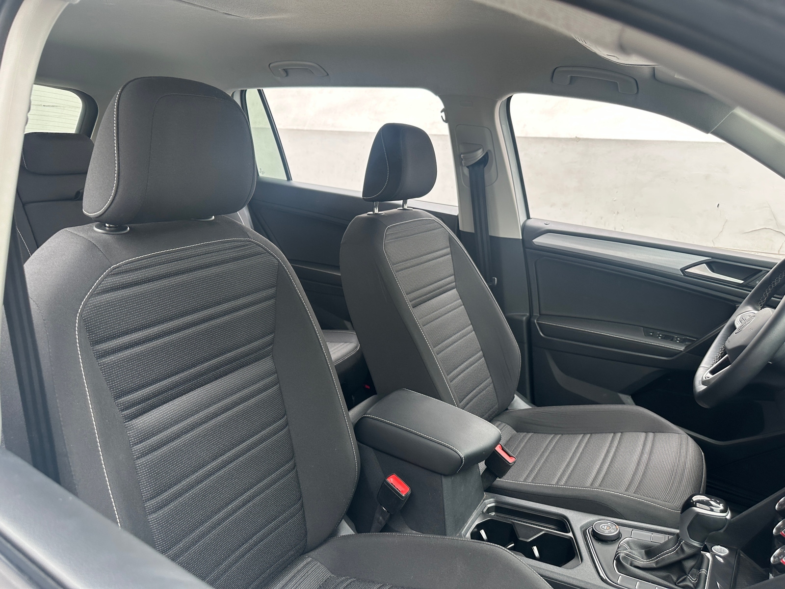 Thumbnail: 2024 Volkswagen Tiguan - 2