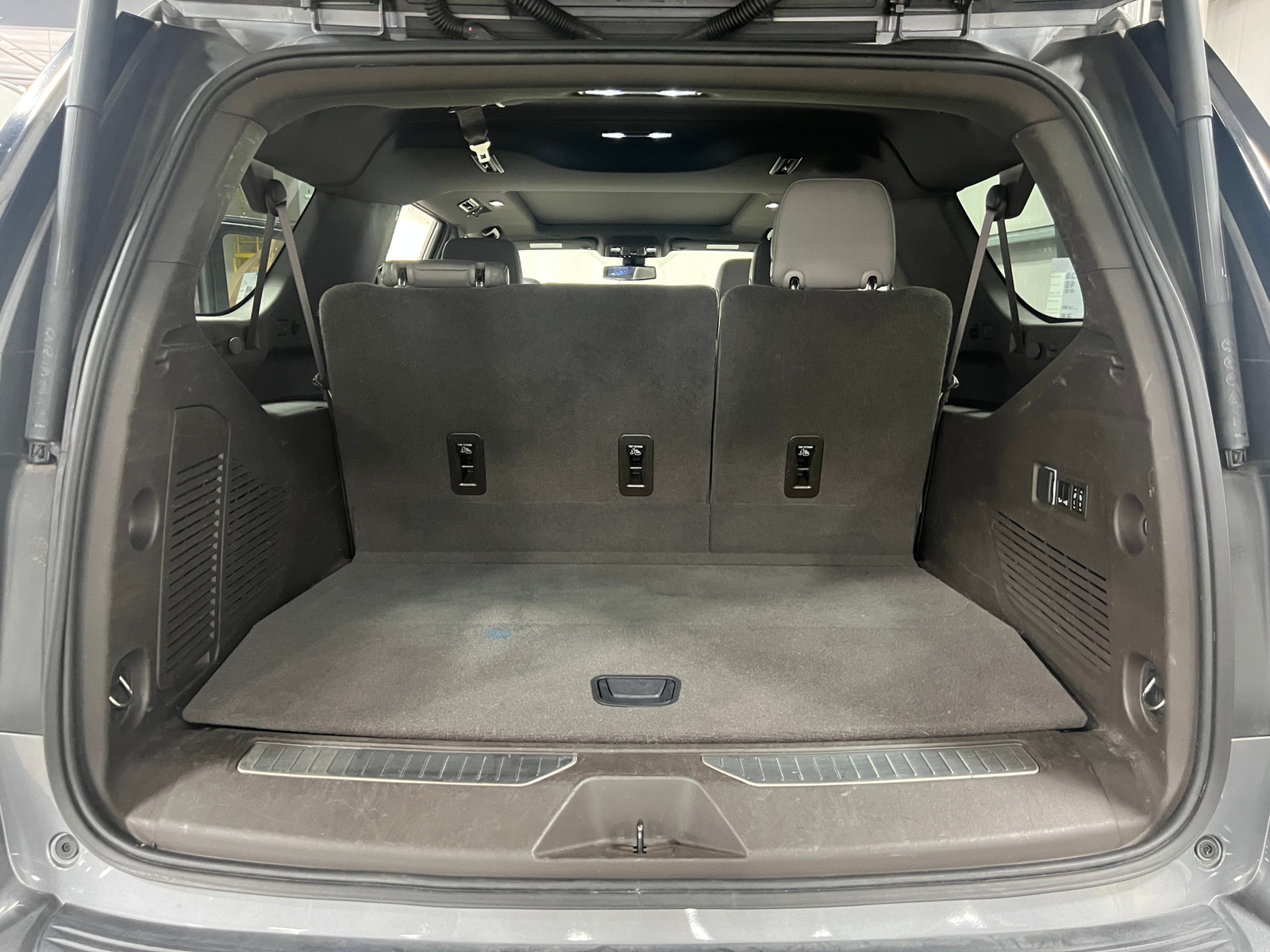 Thumbnail: 2021 Chevrolet Suburban - 7