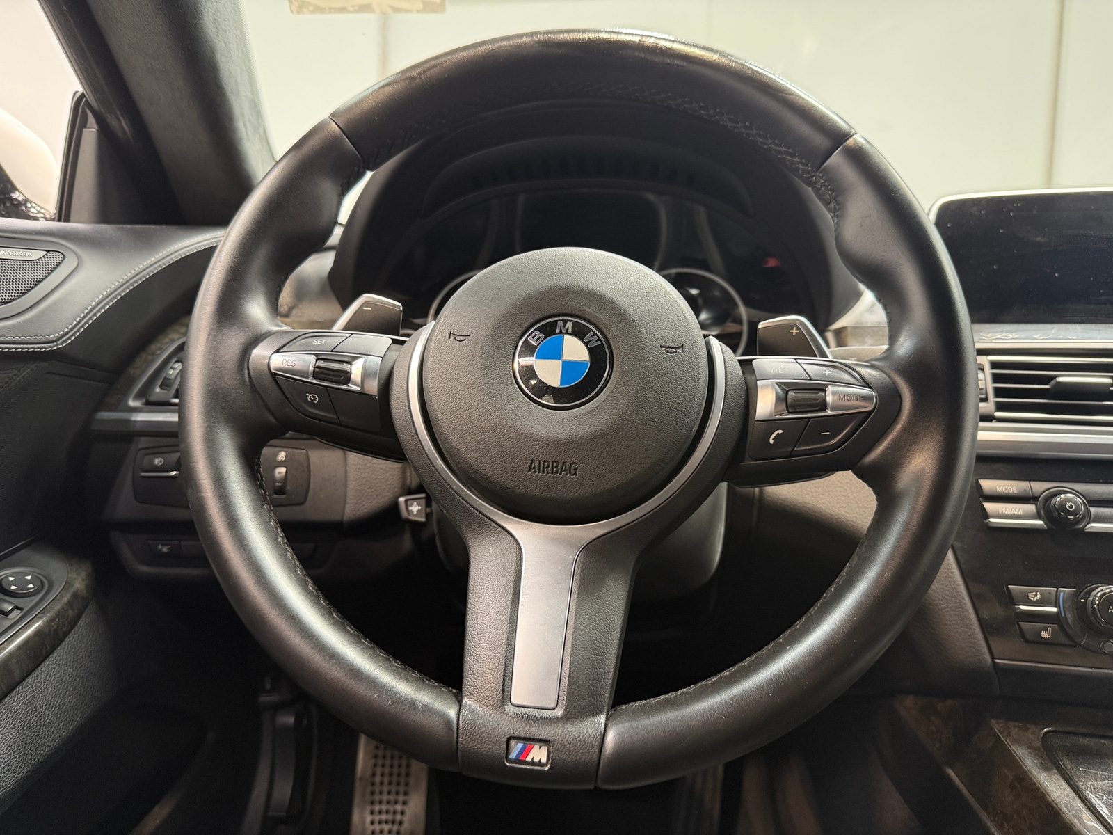 Thumbnail: 2016 BMW 6 Series - 4