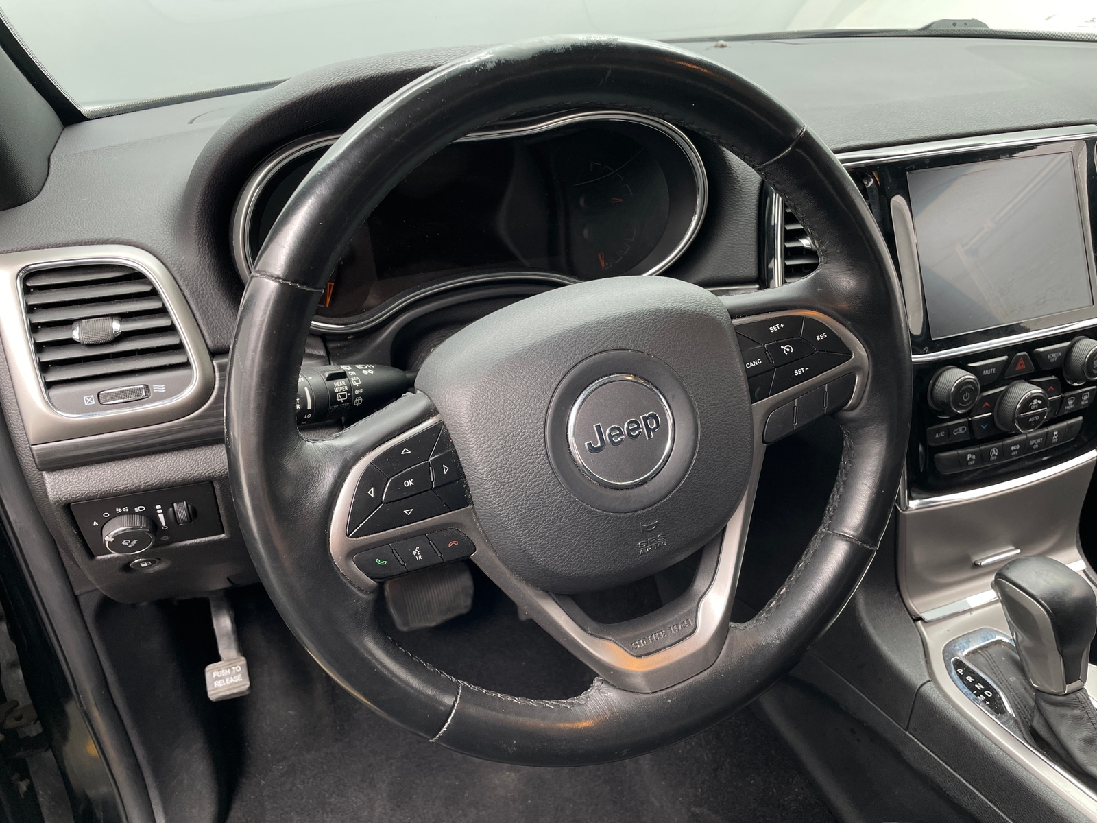Thumbnail: 2019 Jeep Grand Cherokee - 4
