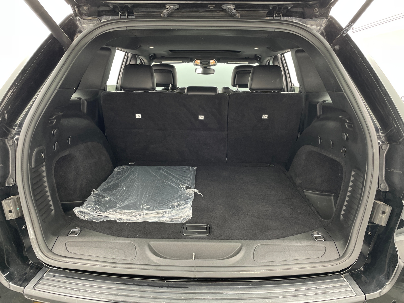 Thumbnail: 2019 Jeep Grand Cherokee - 6