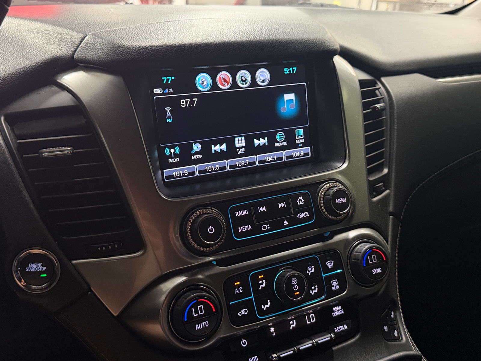 Thumbnail: 2020 Chevrolet Tahoe - 3