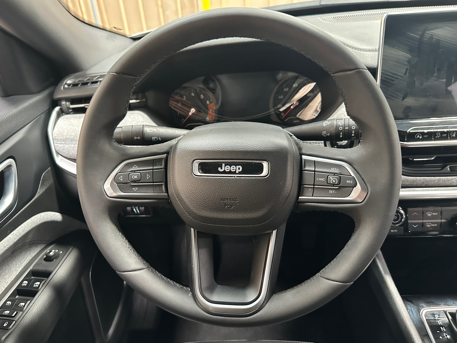 Thumbnail: 2023 Jeep Compass - 5