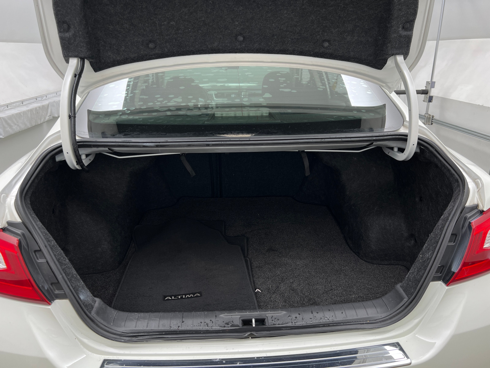 Thumbnail: 2016 Nissan Altima - 7