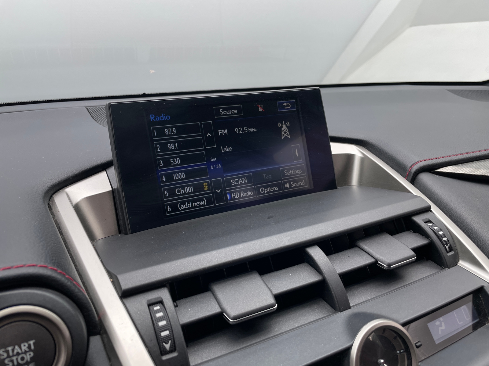 Thumbnail: 2015 Lexus NX - 4