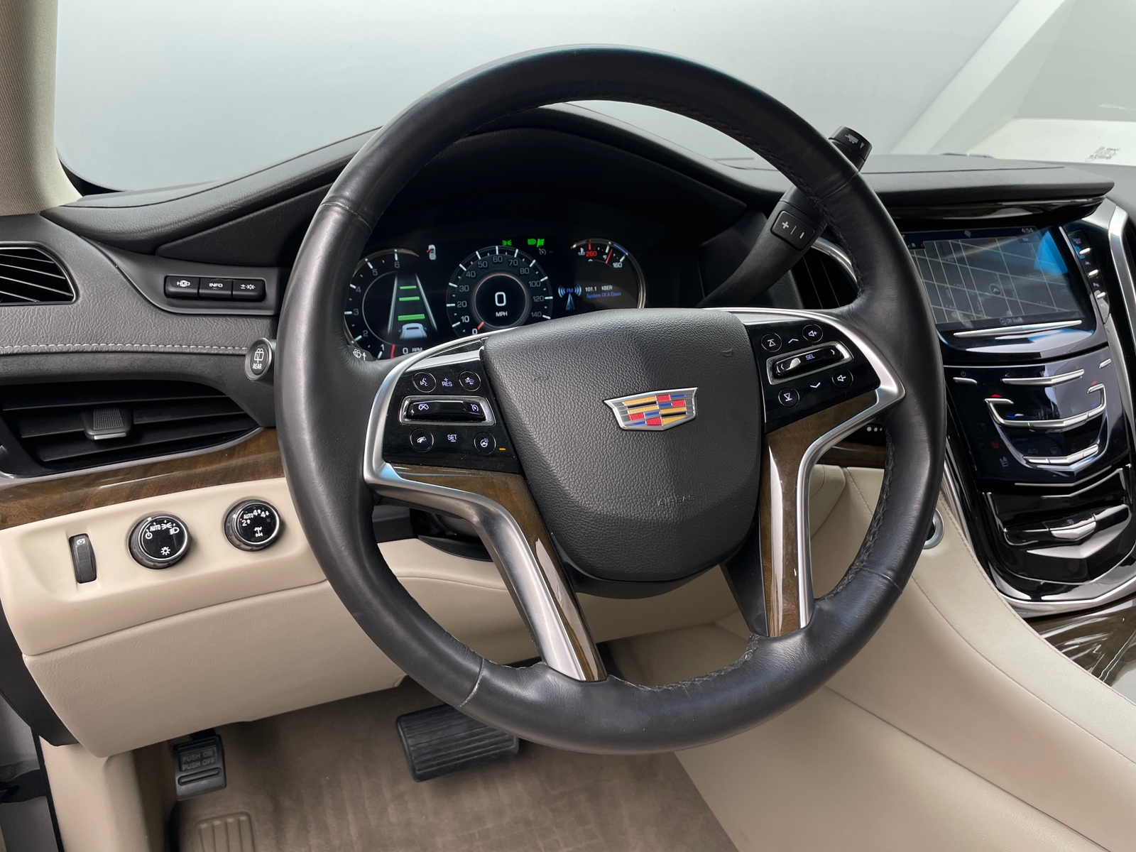 Thumbnail: 2018 Cadillac Escalade - 4