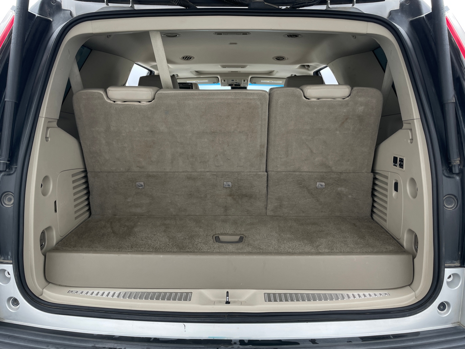 Thumbnail: 2018 Cadillac Escalade - 6