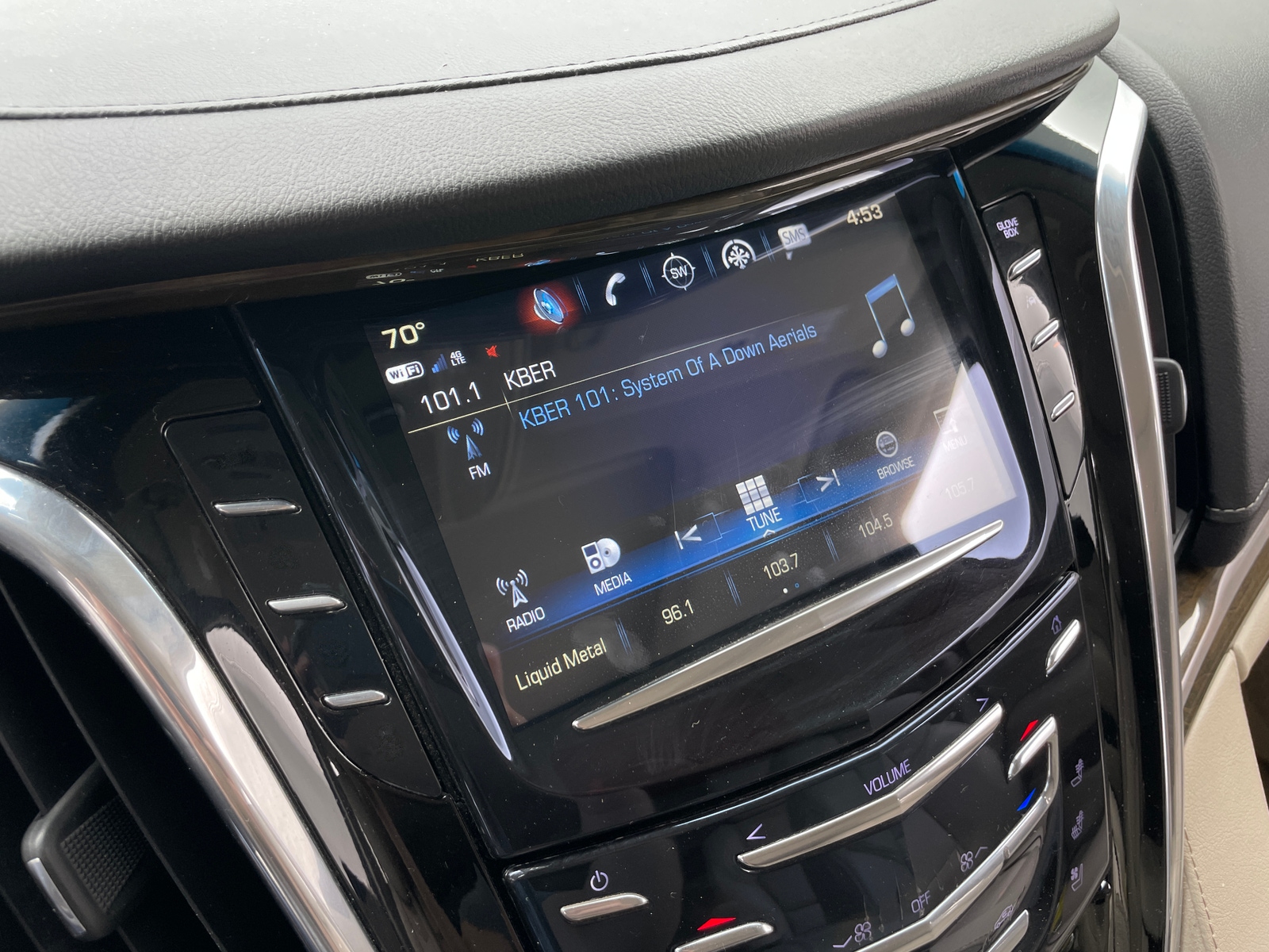 Thumbnail: 2018 Cadillac Escalade - 3