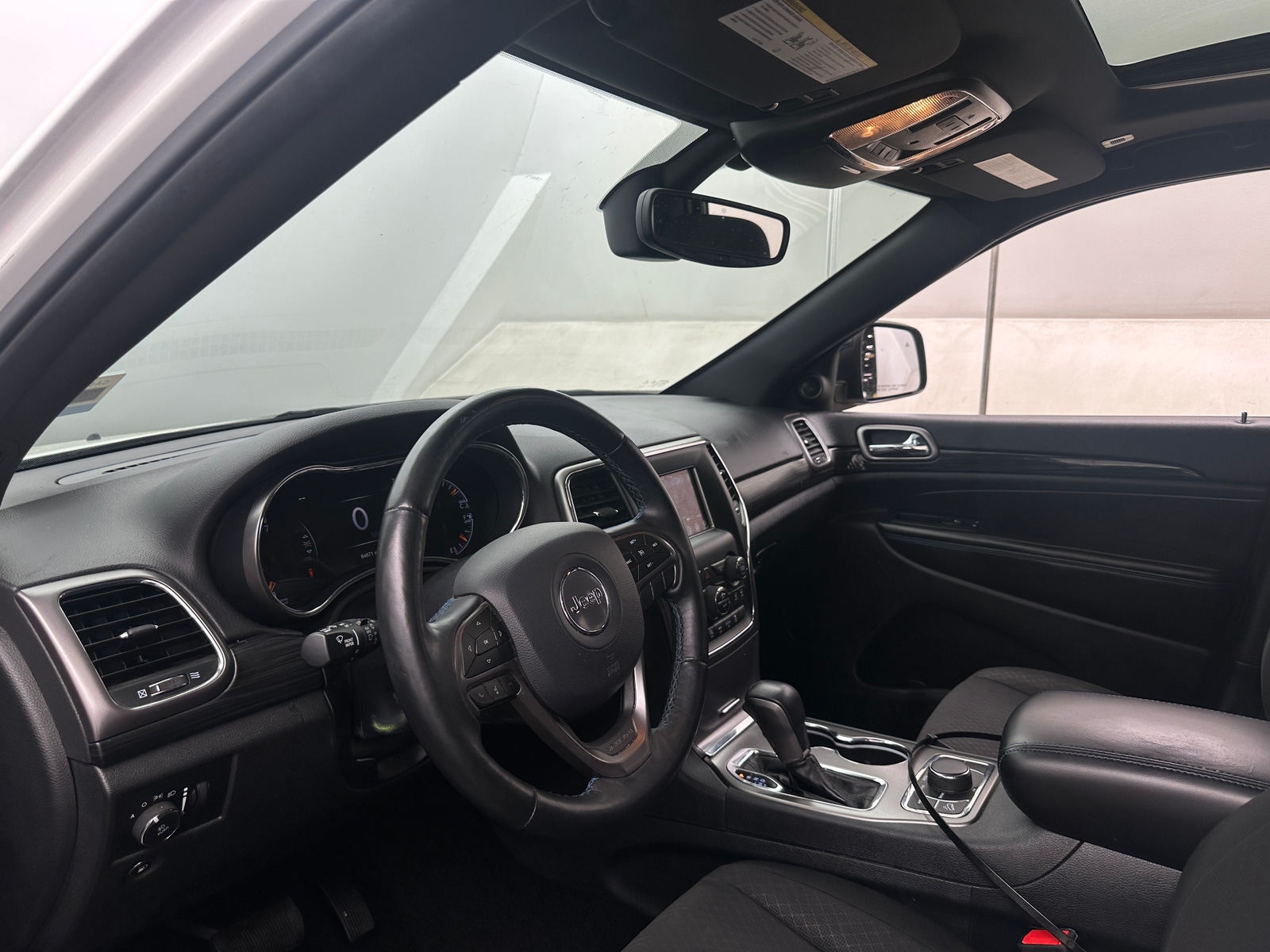 Thumbnail: 2019 Jeep Grand Cherokee - 3