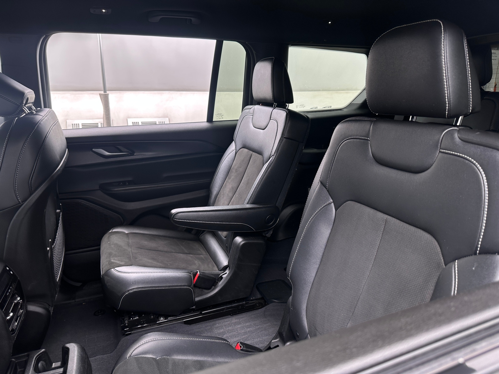 Thumbnail: 2023 Jeep Grand Cherokee L - 5