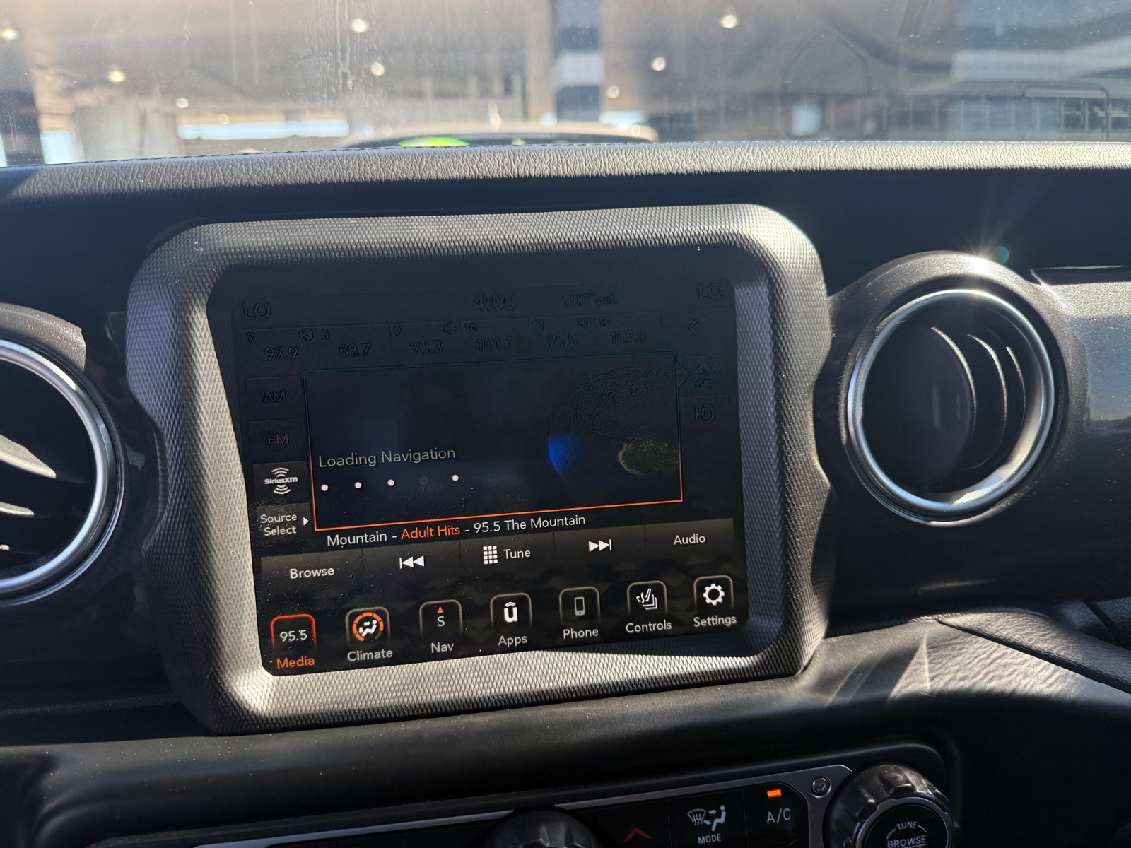Thumbnail: 2021 Jeep Wrangler - 3