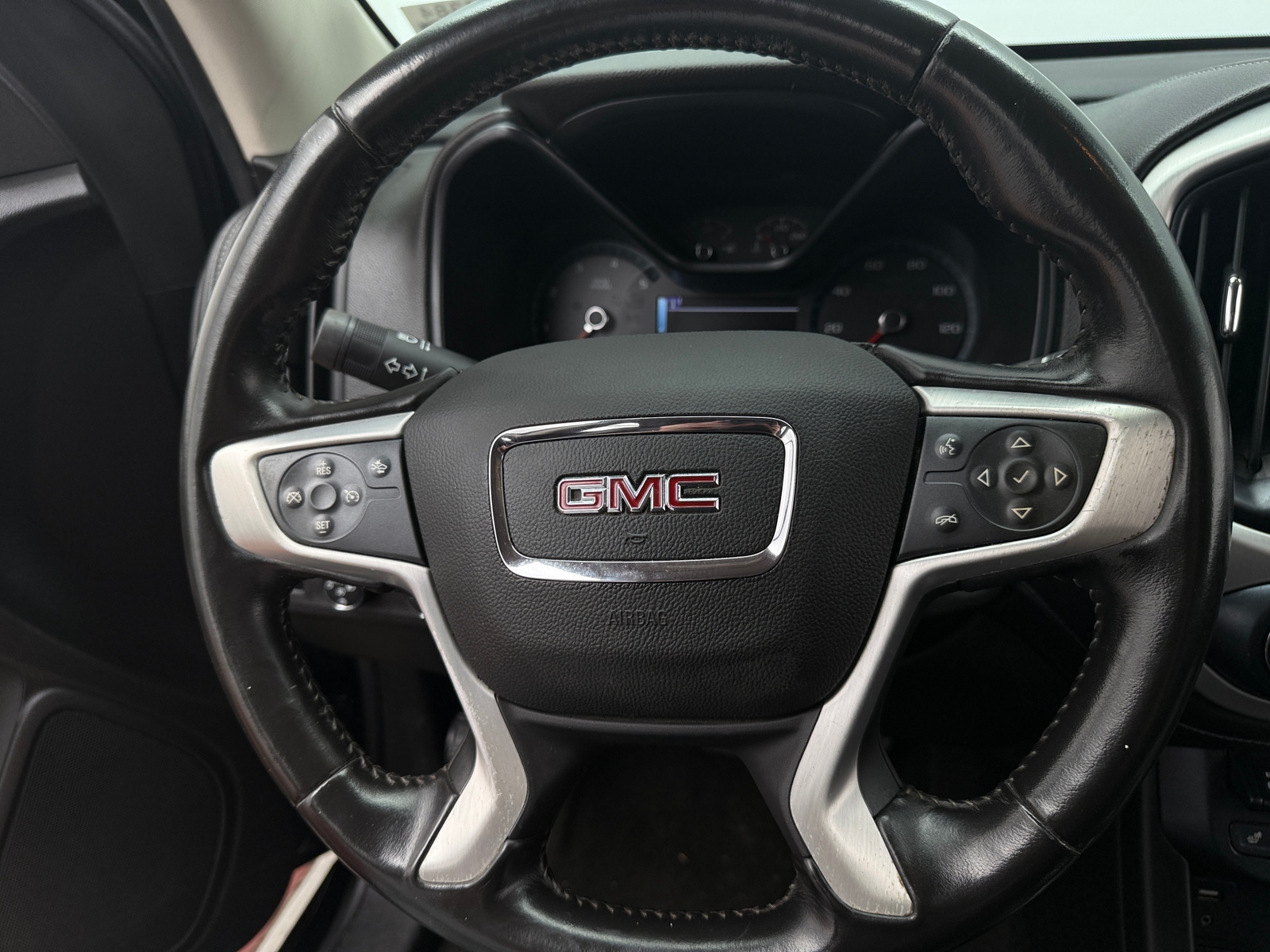 Thumbnail: 2018 GMC Canyon - 4