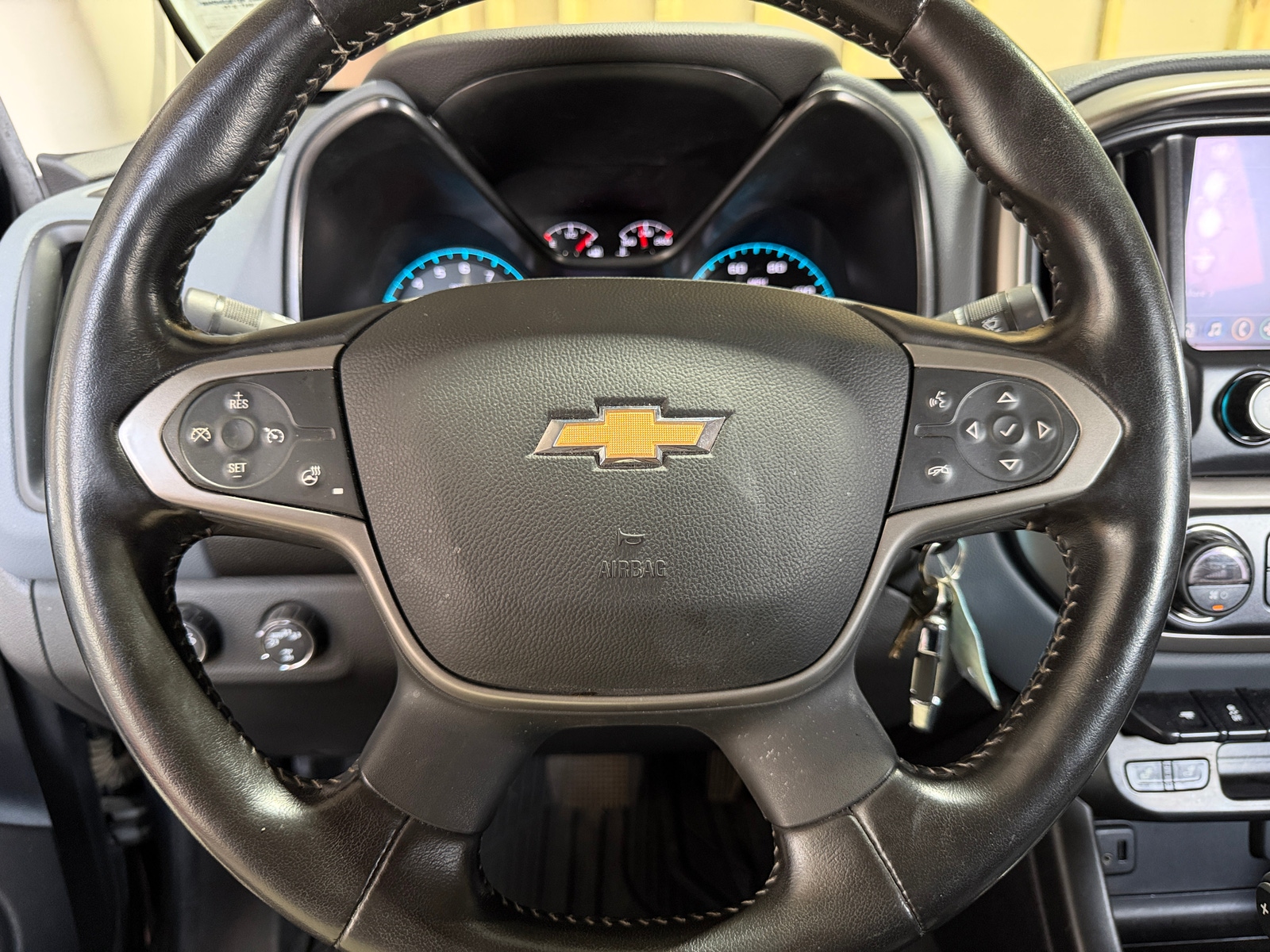 Thumbnail: 2021 Chevrolet Colorado - 4